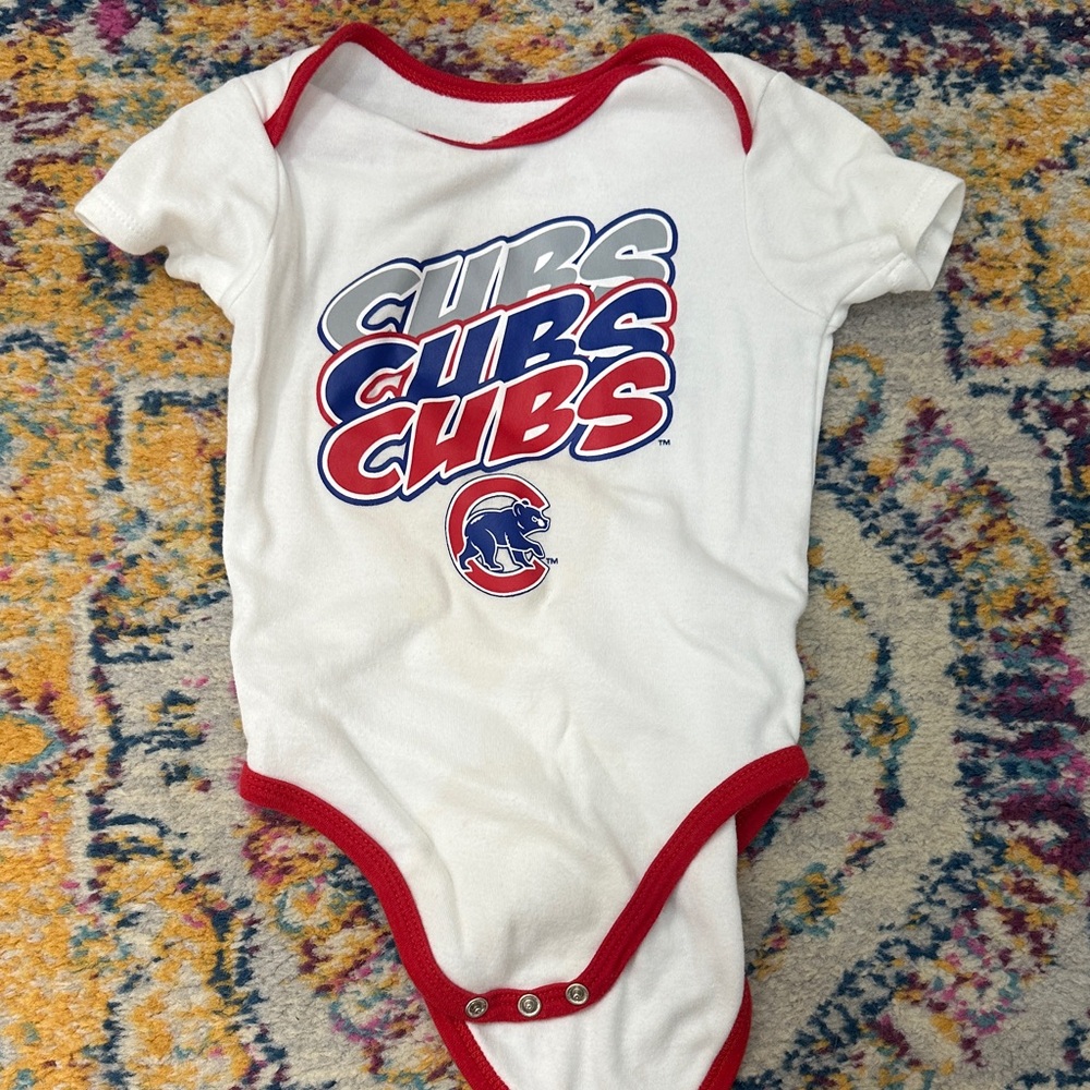 Cubs Infant Bodysuit - White with Red Trim